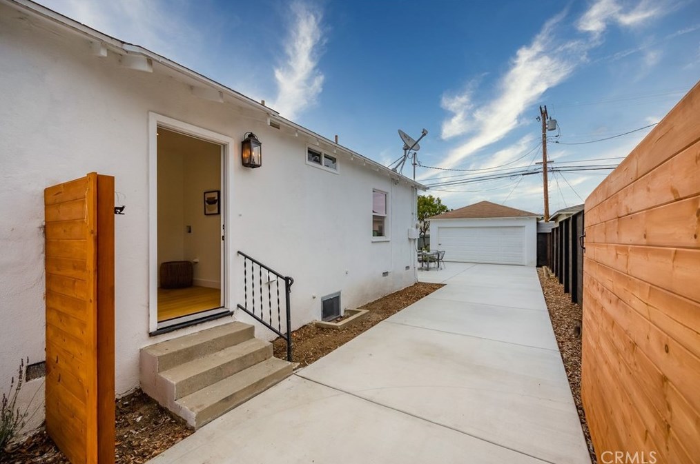 3956 Albright Ave, Los Angeles CA  90066-5002 exterior