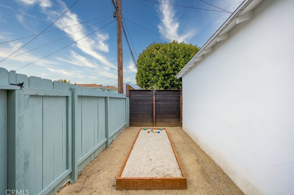 3956 Albright Ave, Los Angeles CA  90066-5002 exterior