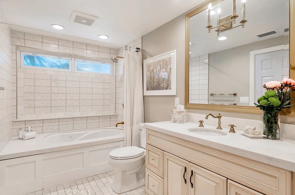 31152 Flying Cloud Dr, Laguna Beach CA  92677-2715 exterior
