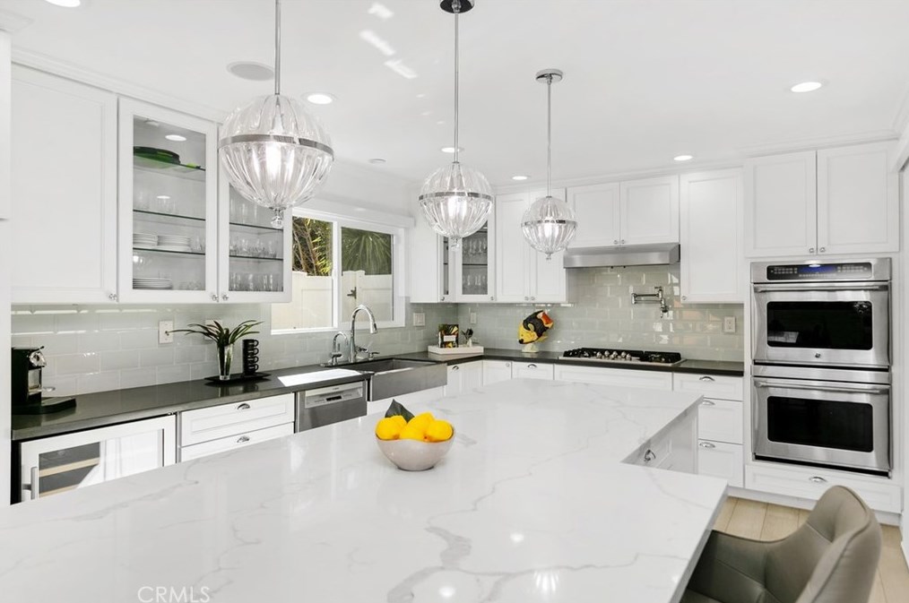 31534 Flying Cloud Dr, Laguna Beach CA  92677-2711 exterior