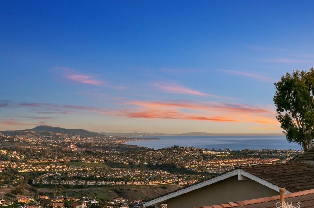 31534 Flying Cloud Dr, Laguna Beach CA  92677-2711 exterior