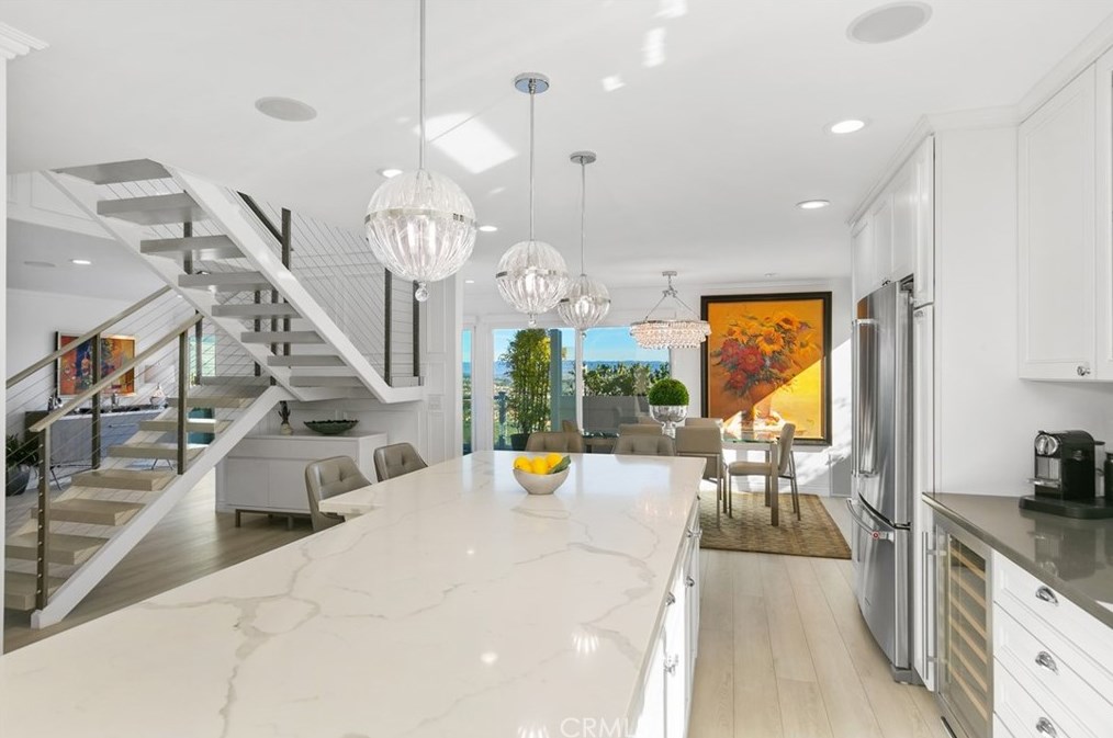 31534 Flying Cloud Dr, Laguna Beach CA  92677-2711 exterior