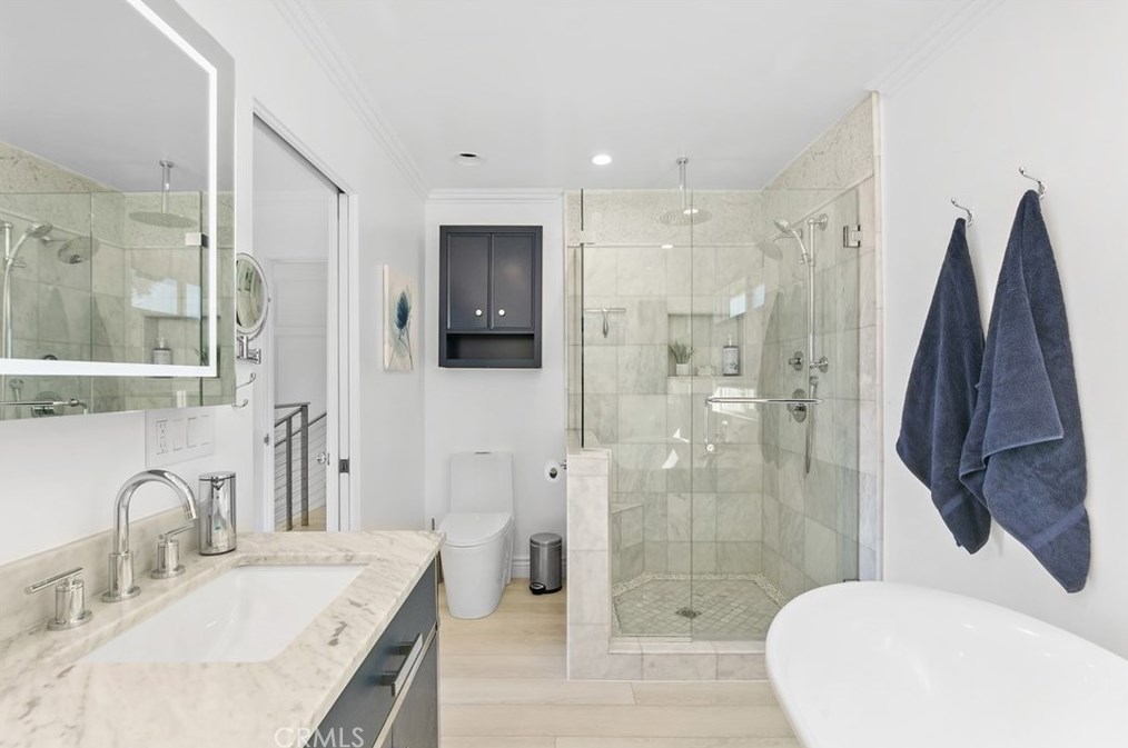 31534 Flying Cloud Dr, Laguna Beach CA  92677-2711 exterior
