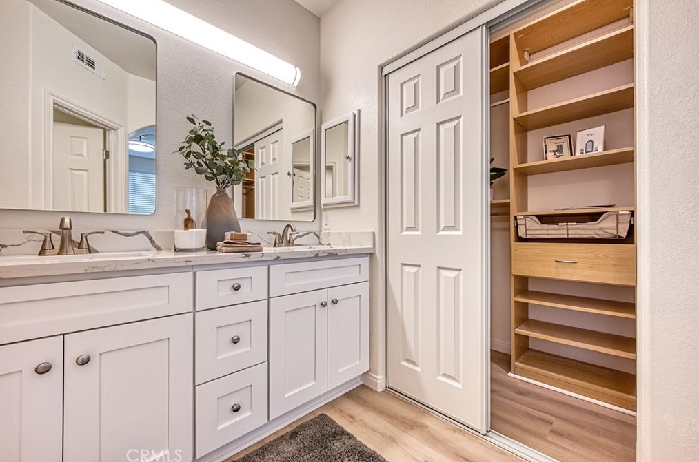 1412 Elmhurst, Irvine CA  92618-4024 exterior