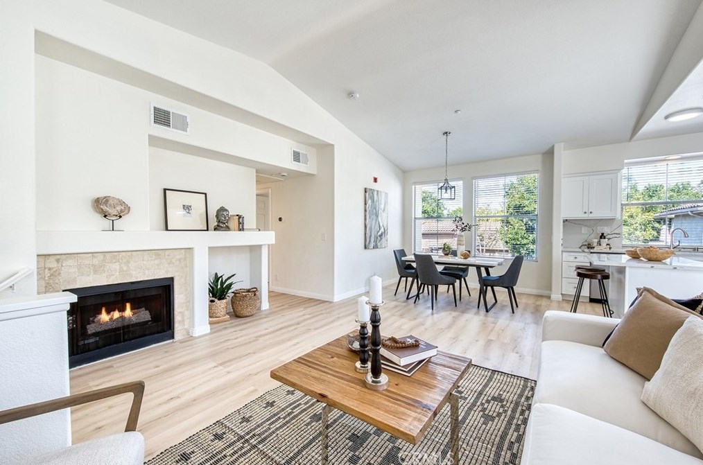 1412 Elmhurst, Irvine CA  92618-4024 exterior