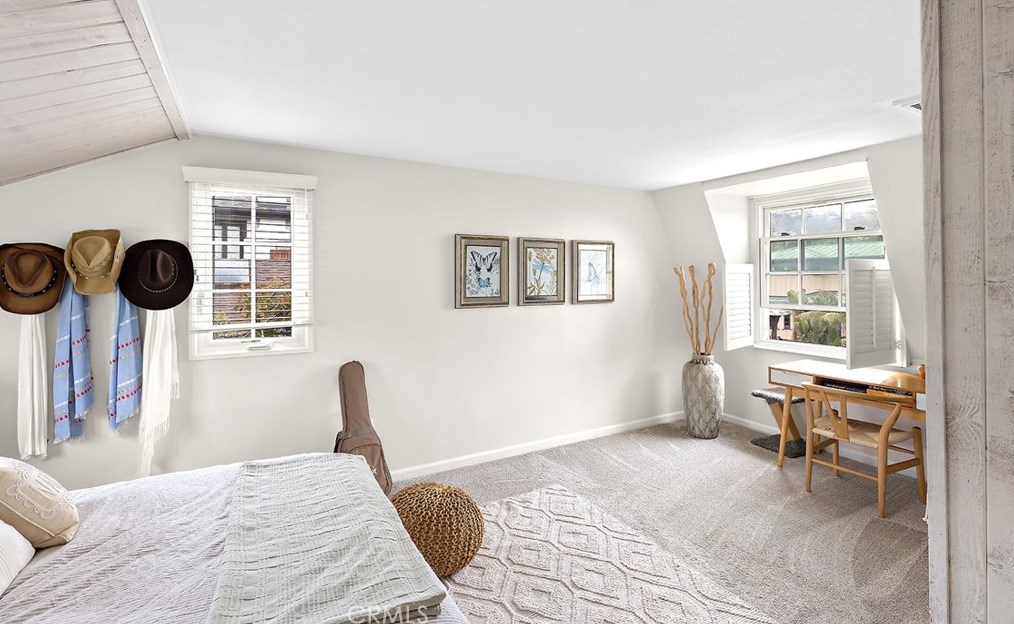 626 Anita St, Laguna Beach CA  92651-2906 exterior