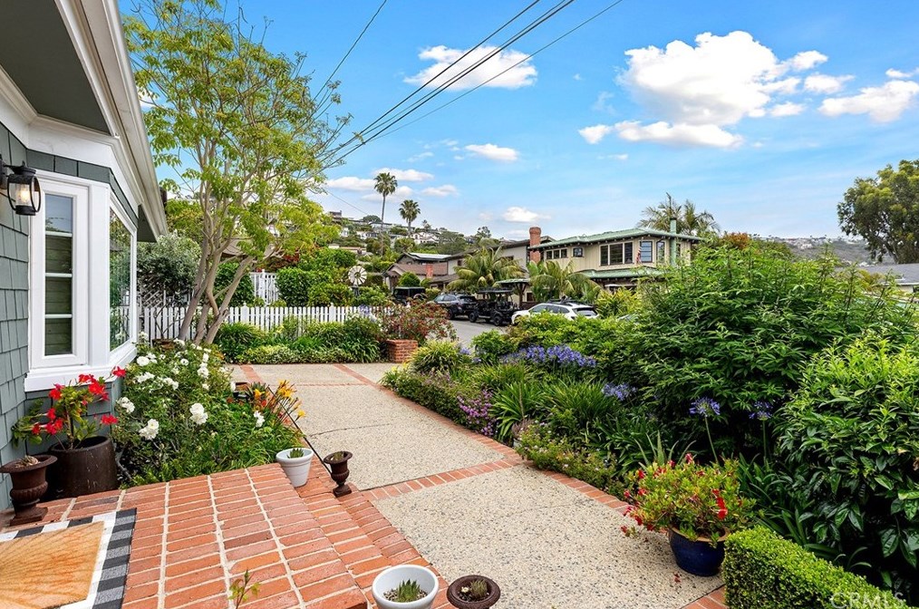 626 Anita St, Laguna Beach CA  92651-2906 exterior