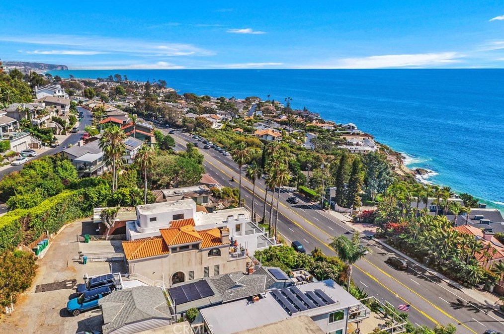 32146 Coast Hwy, Laguna Beach CA  92651-6870 exterior