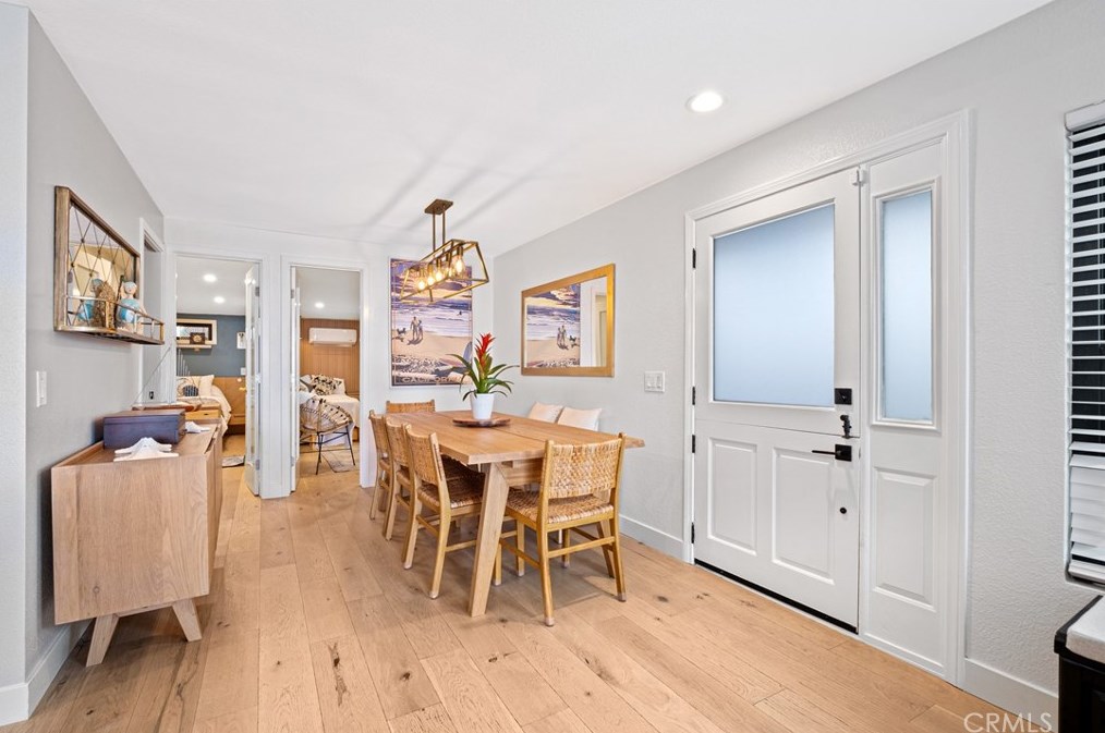 32146 Coast Hwy, Laguna Beach CA  92651-6870 exterior