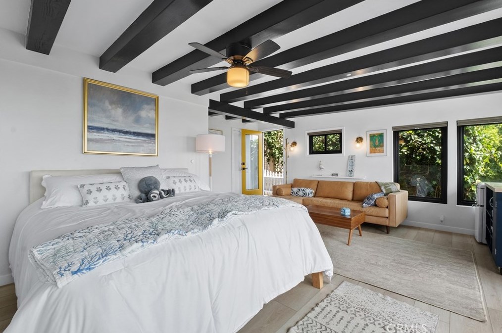 32146 Coast Hwy, Laguna Beach CA  92651-6870 exterior