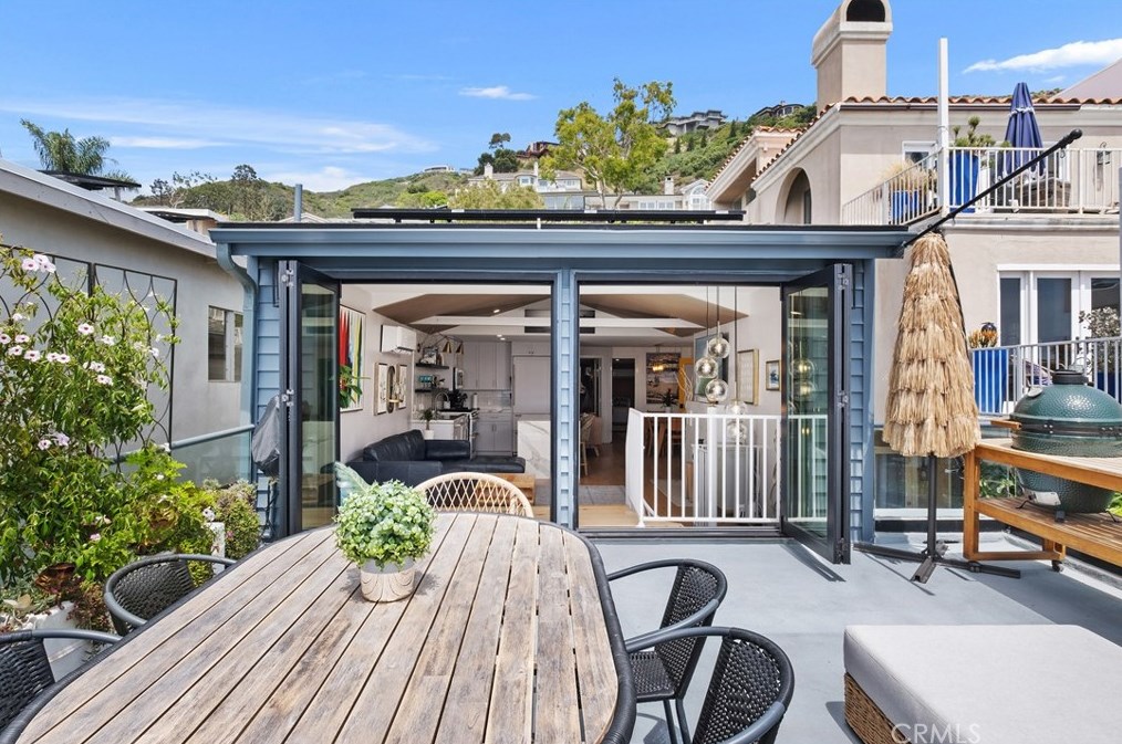 32146 Coast Hwy, Laguna Beach CA  92651-6870 exterior