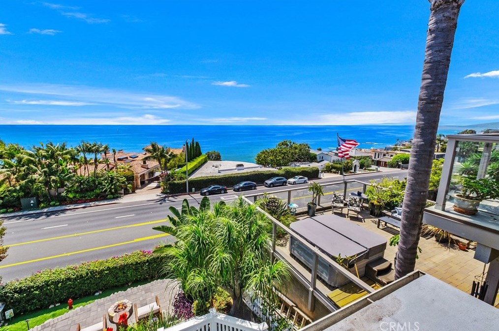 32146 Coast Hwy, Laguna Beach CA  92651-6870 exterior
