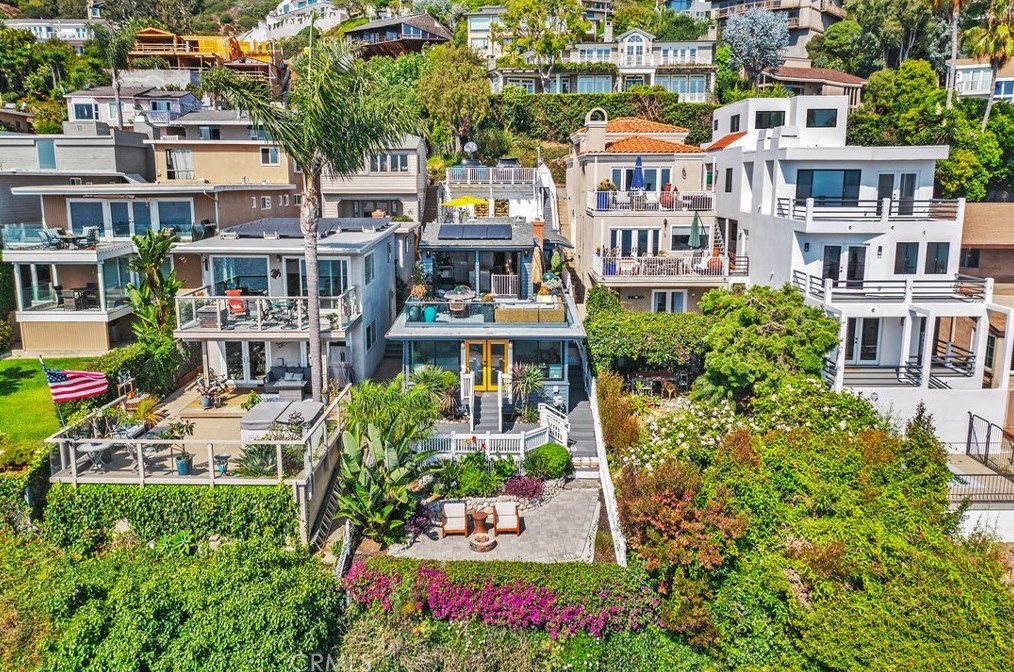 32146 Coast Hwy, Laguna Beach CA  92651-6870 exterior