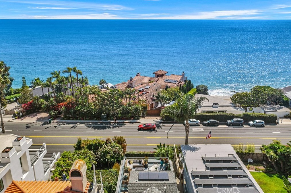 32146 Coast Hwy, Laguna Beach CA  92651-6870 exterior