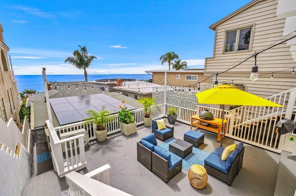 32146 Coast Hwy, Laguna Beach CA  92651-6870 exterior