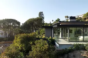9015 Alto Cedro Dr, Beverly Hills, CA 90210 - Photo 27