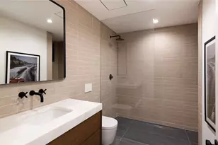 9015 Alto Cedro Dr, Beverly Hills, CA 90210 - Photo 37