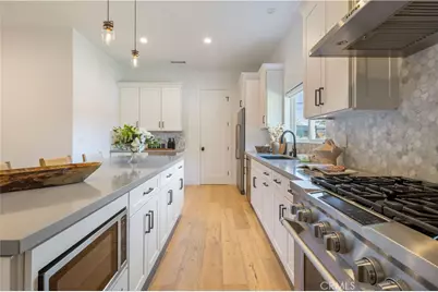 333 Mesa Drive, Costa Mesa, CA 92627 - Photo 11