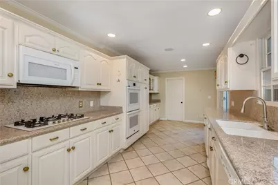 220 Apolena Avenue, Newport Beach, CA 92662 - Photo 5