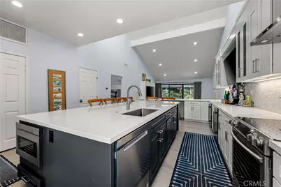 10 Serena Court, Newport Beach, CA 92663 - Photo 13