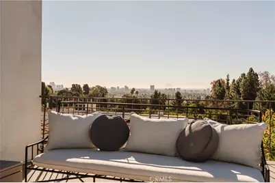 2201 N Hobart Boulevard, Los Angeles, CA 90027 - Photo 13