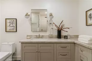 2201 N Hobart Blvd, Los Angeles, CA 90027 - Photo 19