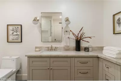 2201 N Hobart Boulevard, Los Angeles, CA 90027 - Photo 19