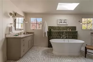 2201 N Hobart Blvd, Los Angeles, CA 90027 - Photo 13