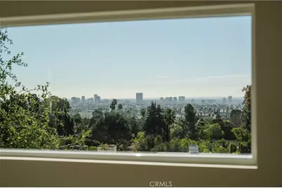 2201 N Hobart Boulevard, Los Angeles, CA 90027 - Photo 7