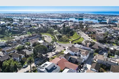 415 San Bernardino, Newport Beach, CA 92663 - Photo 29