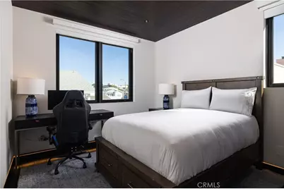 218 E Oceanfront, Newport Beach, CA 92661 - Photo 29