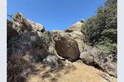 27251 Deertrail, Tehachapi, CA 93561 - Photo 11