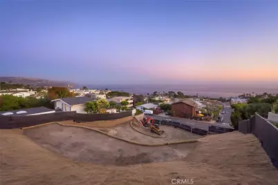 990 Hillcrest Drive, Laguna Beach, CA 92651 - Photo 17