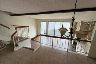 202 Intrepid Ct, Newport Beach, CA 92663 - Photo 3