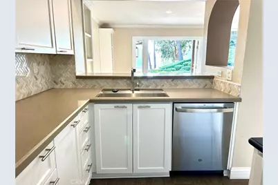 615 Bay Hill, Newport Beach, CA 92660 - Photo 7