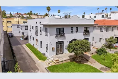 525 N Kenmore Avenue, Los Angeles, CA 90004 - Photo 1
