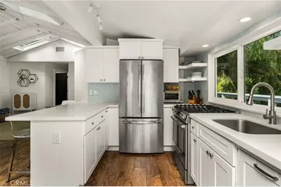 275 Woodland Drive, Laguna Beach, CA 92651 - Photo 17