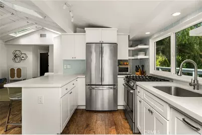 275 Woodland Drive, Laguna Beach, CA 92651 - Photo 17
