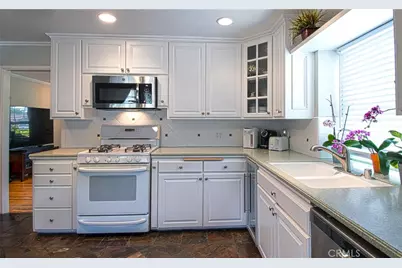 1925 Fullerton Avenue, Costa Mesa, CA 92627 - Photo 13