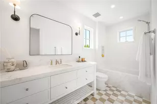 702 St James Pl, Newport Beach, CA 92663 - Photo 35