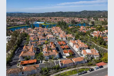 13 Via Acuatica, Rancho Santa Margarita, CA 92688 - Photo 3
