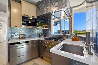 594 Cliff Drive, Laguna Beach, CA 92651 - Photo 15