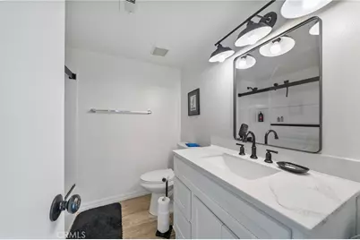 15732 S B #A, Tustin, CA 92780 - Photo 31