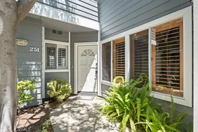 251 Chesterfield, Newport Beach, CA 92660 - Photo 3