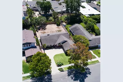 2032 Aliso Avenue, Costa Mesa, CA 92627 - Photo 31