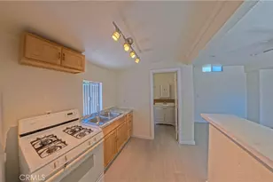 300 N Carmelo, Pasadena, CA 91107 - Photo 19