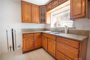 300 N Carmelo, Pasadena, CA 91107 - Photo 11