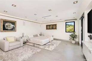2135 Hillview Dr, Laguna Beach, CA 92651 - Photo 15