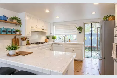 2731 W Orion Avenue, Santa Ana, CA 92704 - Photo 7