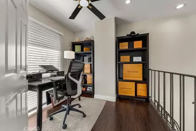 207 Columbia, Newport Beach, CA 92663 - Photo 29